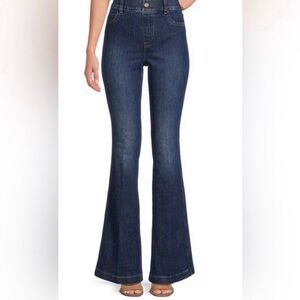 SPANX SPANXshape Everywhere Dark Wash Blue Pull On Flare Jeans Comfort Sz Small